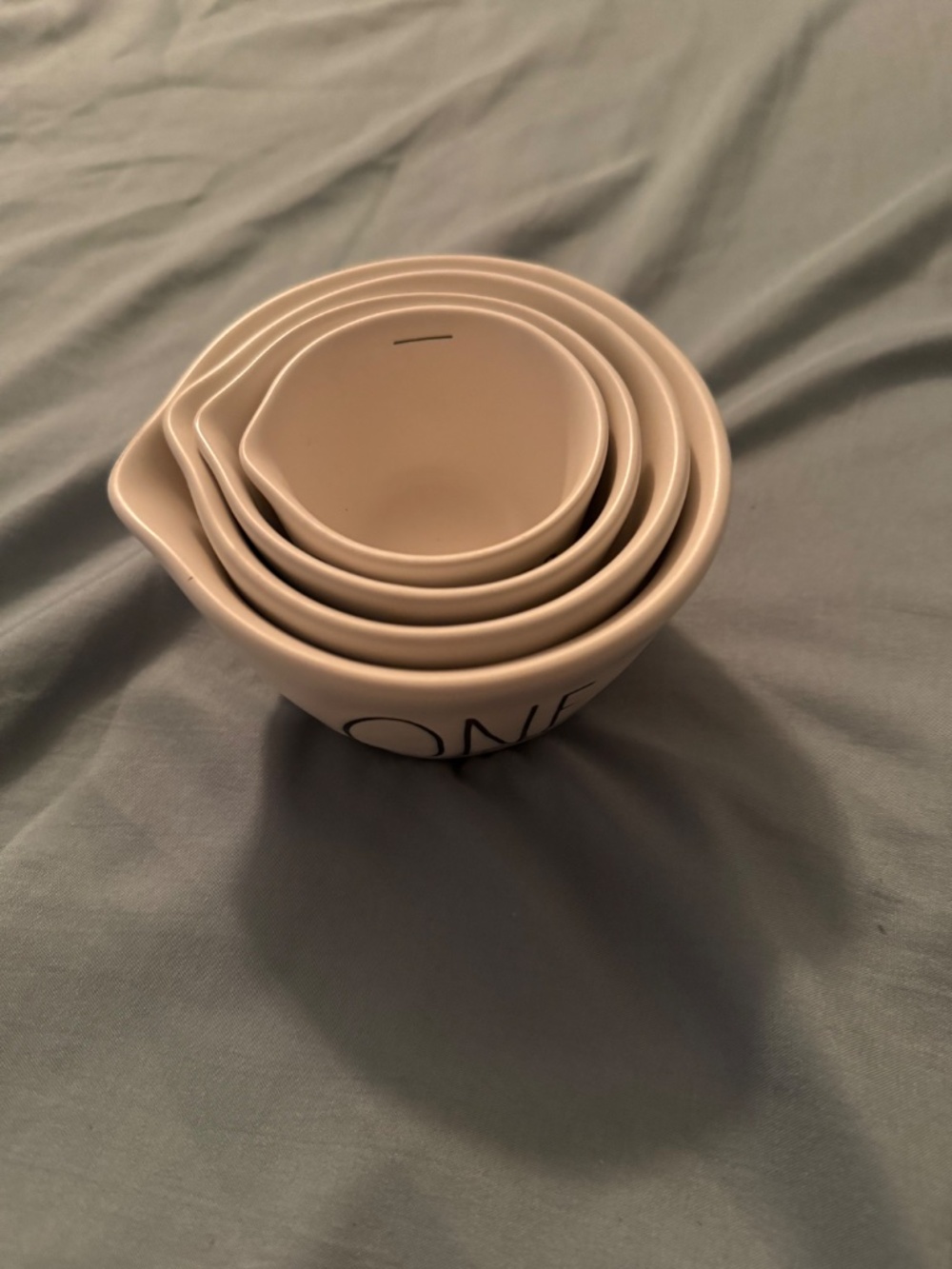 New Rae Dunn measuring cups - Picture 2 of 4
